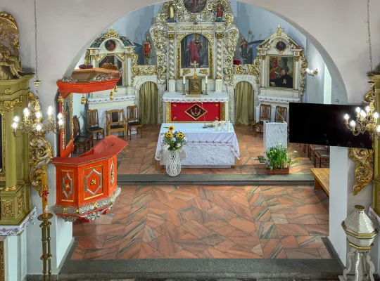 Wnętrze kościoła widok z balkonu